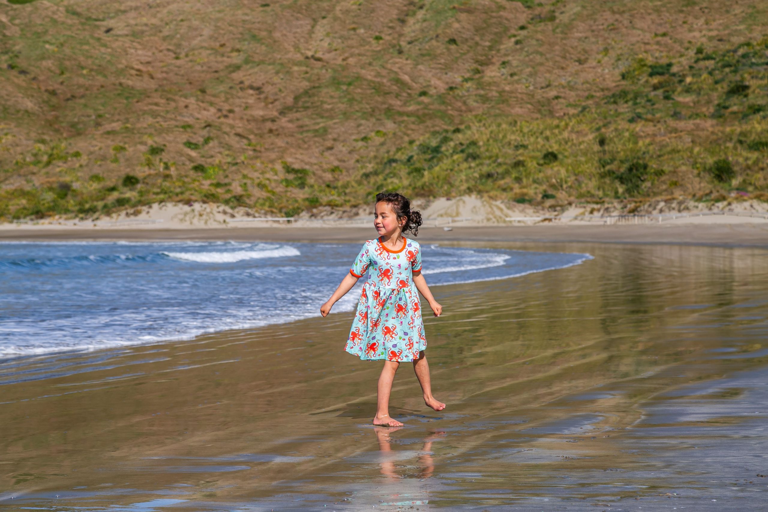 Coddi & Womple Octopus Octavia the Bubble Maker Short Sleeved Babydoll Dress (2 years only) - Image 9