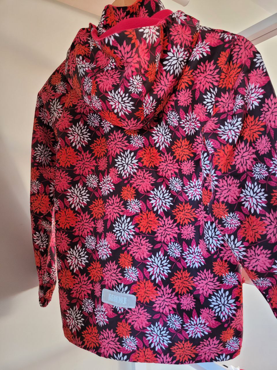 PRELOVED Pink Floral Coat Size 134 - Image 4