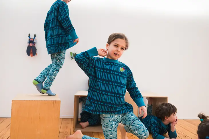 Merle Organic Oversized Box Sweatshirt - Stag Beetle - Image 6