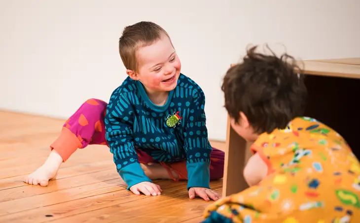 Merle Organic Oversized Box Sweatshirt - Stag Beetle - Image 7