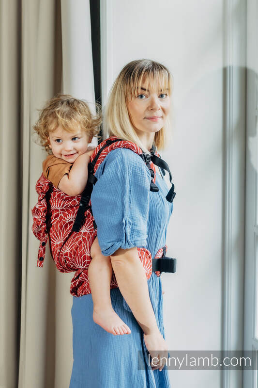 LennyLamb LennyPreschool Carrier in Lotus Foxy - Image 10