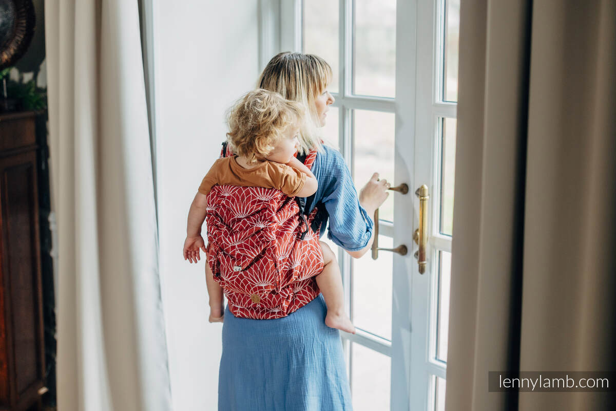 LennyLamb LennyPreschool Carrier in Lotus Foxy - Image 7